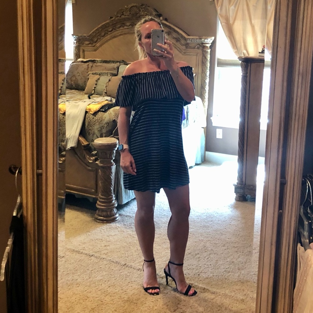 Off-the-shoulder casual navy stripe dress